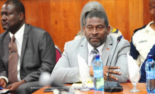 Le Ministre de l’Intérieur et des Collectivités Territoriales, Jean Marie Reynaldo BRUNET au Parlement haitien