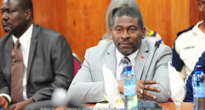 Le Ministre de l’Intérieur et des Collectivités Territoriales, Jean Marie Reynaldo BRUNET au Parlement haitien